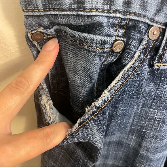 Lucky Brand Distressed Jeans - Picture 2 of 6
